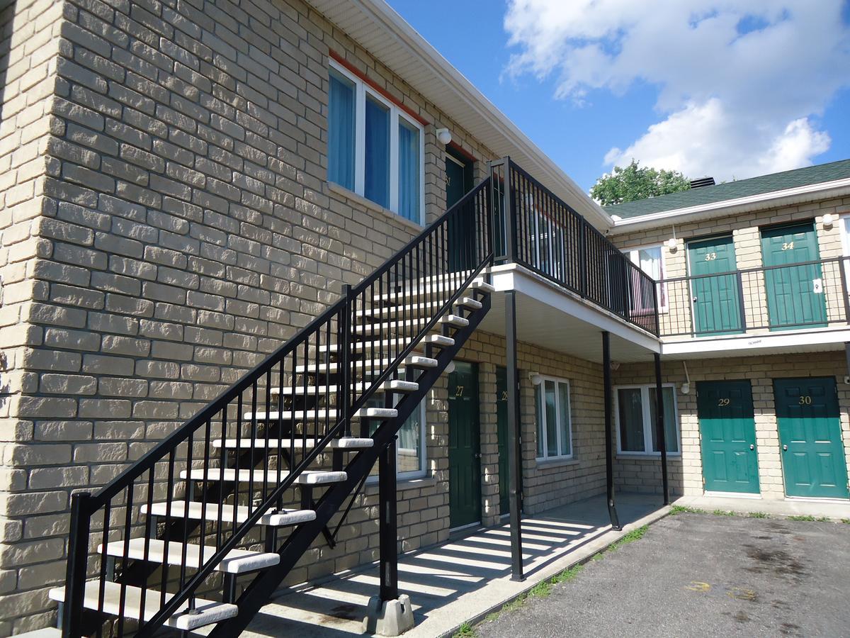 Hull Motel Chateauguay المظهر الخارجي الصورة